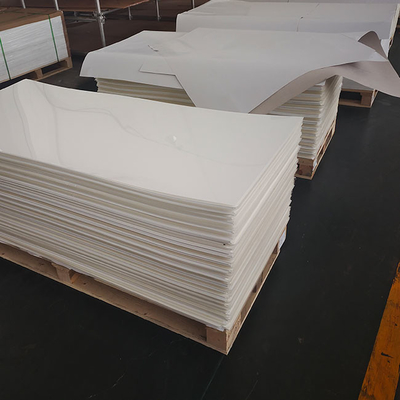 La plastica uv dello strato di PMMA ha fuso lo strato acrilico sanitario bianco 2mm 4x8ft