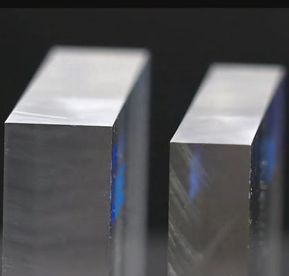 Lastra acrilica trasparente leggera adatta per diffusori di luce e vetrine